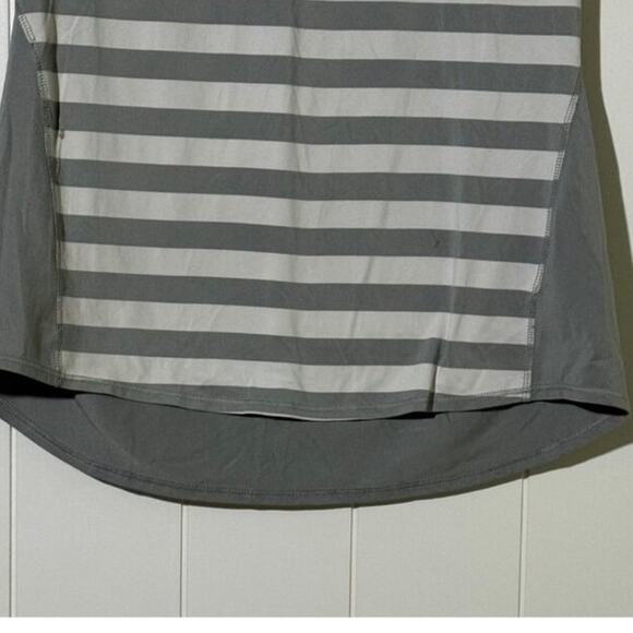 ATHLETA Chi Muscle Athletic Striped Gray/White Women'sTank Size Small - Picture 8 of 8
